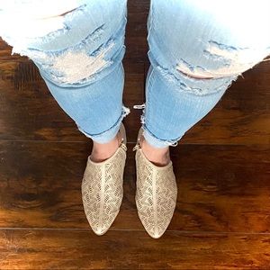 🔷Qupid Tuxedo Laser Cut Wrap Flats